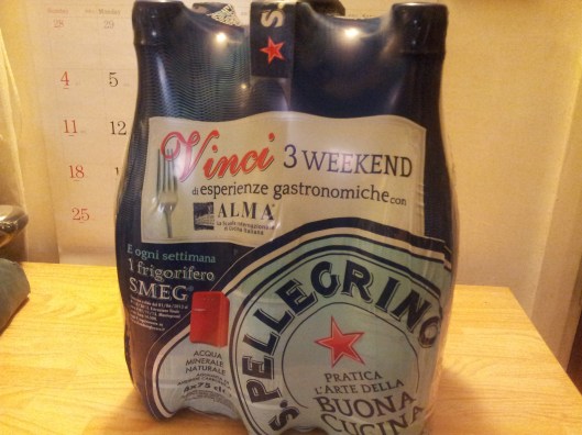 香港759阿信屋賣的 Pellegrino